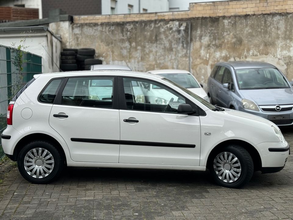 VOLKSWAGEN VW POLO 9N 1.2 BASIS* TÜV NEU in Krefeld