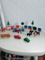 Erzgebirge DDR Holzspielzeug VERO Dorf Häuser Tiere Traktor Auto Bayern - Gebenbach Vorschau