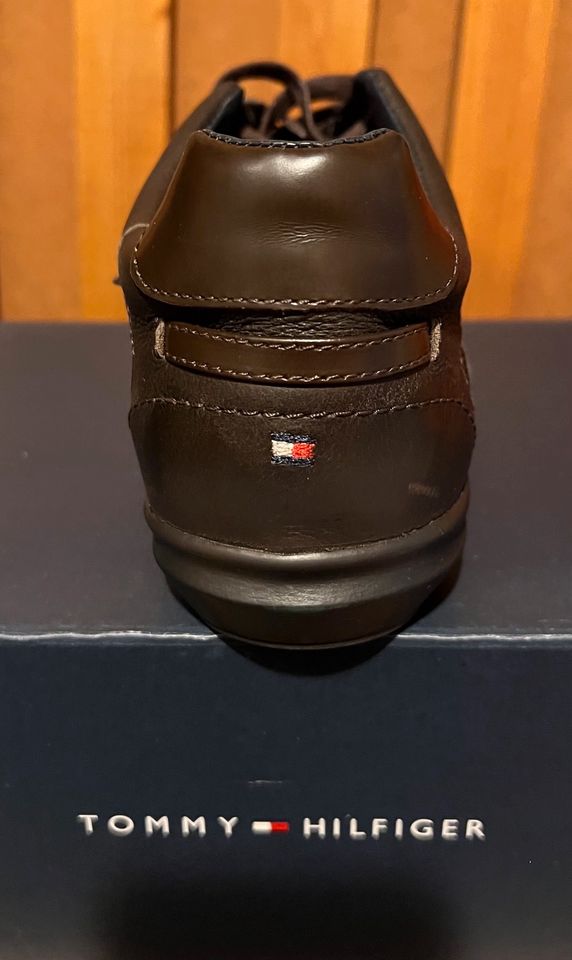 „.Ungetragene“ Tommy Hilfiger Sneaker zu verkaufen in Nürnberg (Mittelfr)
