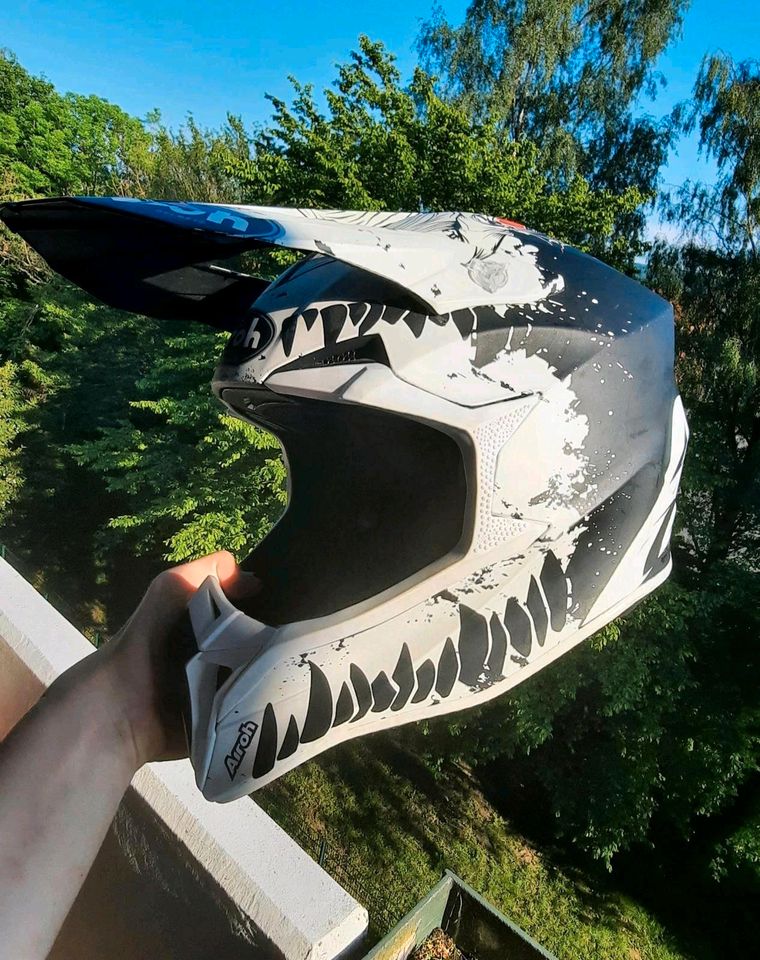 Airoh Wraap Beast Helm in Stadthagen