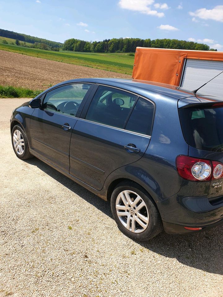 Golf plus 104000km 1.6 102ps  2009 Klima AHK in Dischingen