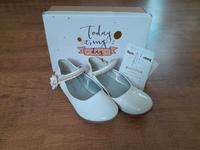 weiße Schuhe Größe 34 Happy Girls Kommunion Ballerina Perlenverz. Nordrhein-Westfalen - Korschenbroich Vorschau