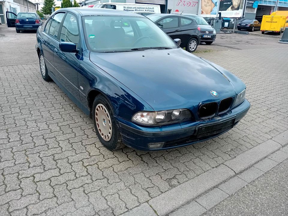 BMW 520 i ohne Tüv in Karlsruhe