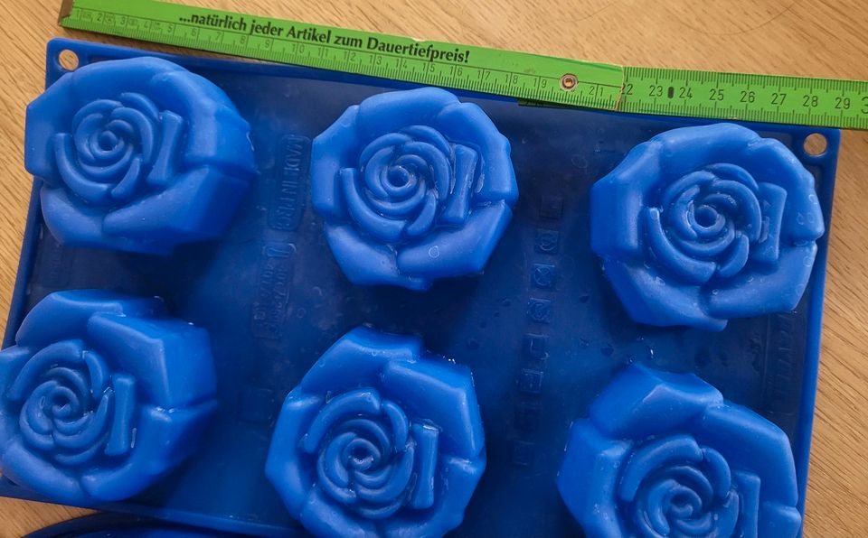 Pavoni Silikonbackform Rosen Muffins & Kuchenform blau rund 23 cm in Jüchen