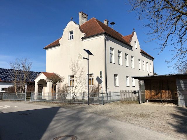 Nassenbeuren "Alte Schule" Erstbezug nach Sanierung in Mindelheim