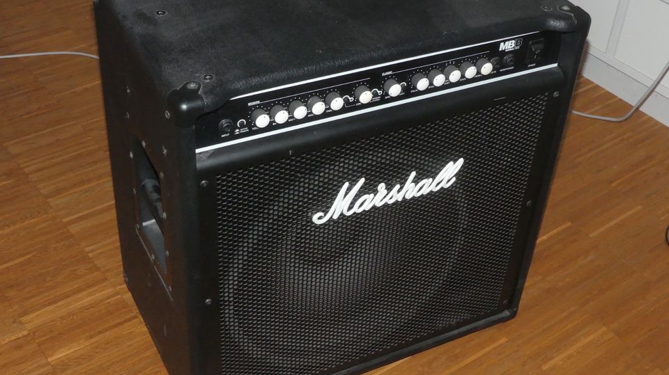 Marshall MB150 Basscombo Verstärker in Schönaich