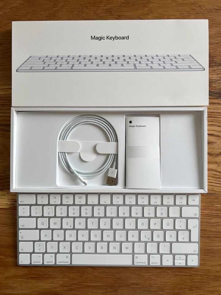 Apple Magic Keyboard neuwertig in Hamburg