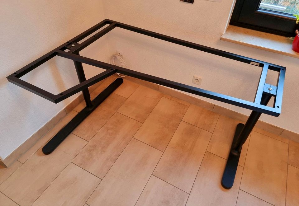 Ikea Bekant Schreibtisch Untergestell in Peine