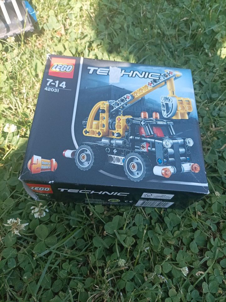 Lego Technik 42031 in Friedeburg