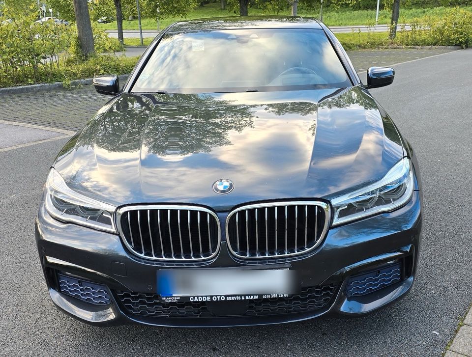 BMW 730d, Baujahr 2017, Top-Zustand, 183.000 km, in Iserlohn