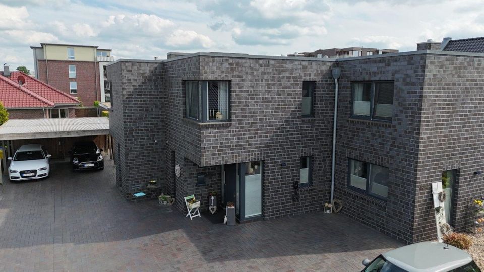 Modernes Doppelhaus in Emden in Emden