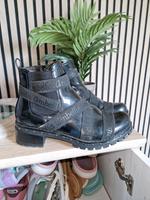 Stylische Ambellis Lack-Stiefeletten – Größe 40 Rheinland-Pfalz - Vierherrenborn Vorschau