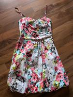 Vera mont geblümtes Cocktailkleid Gr 34 Niedersachsen - Ilsede Vorschau