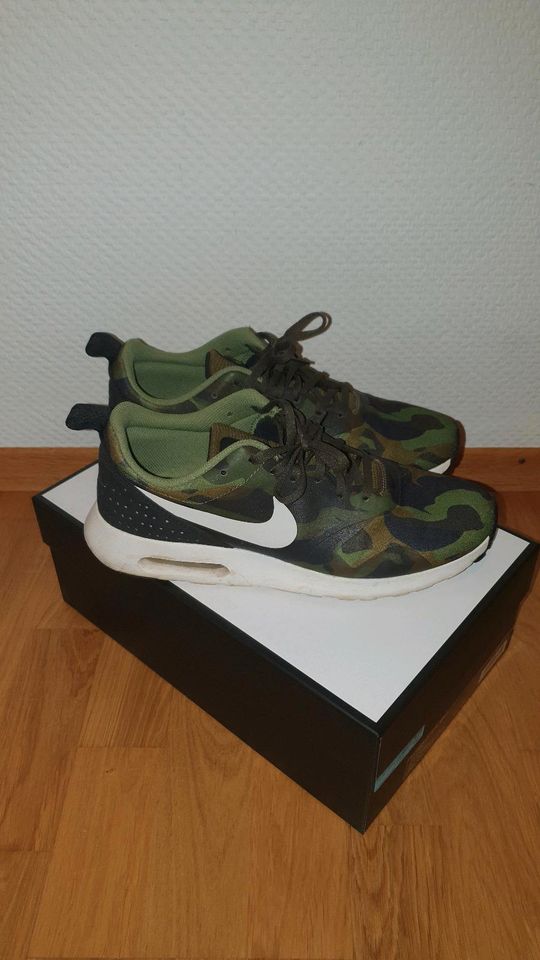 Nike Air Max Tavas Camo in Nieste