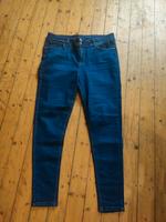 Janina Sommer Jeans dunkel blau 46 48 neu skinny Hessen - Edertal Vorschau