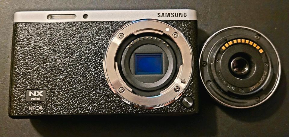 *Top Zustand* Samsung NX Mini mit 9mm Objektiv in Schlüchtern