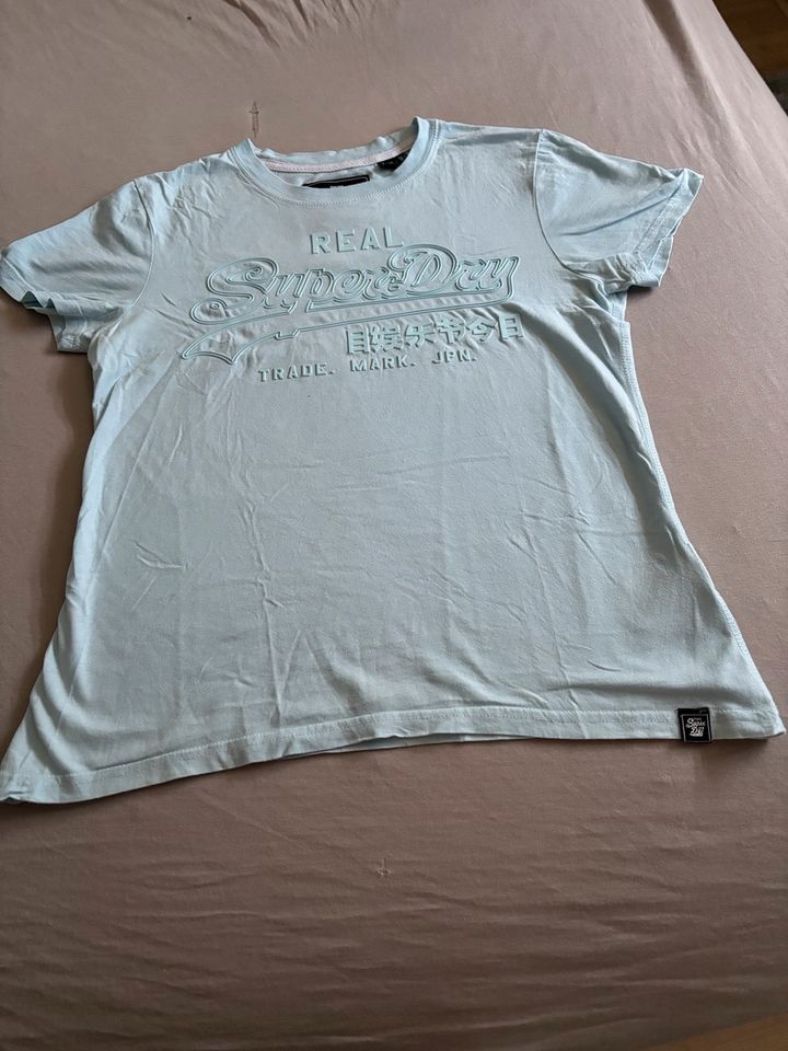 T-Shirt Superdry in Nürnberg (Mittelfr)