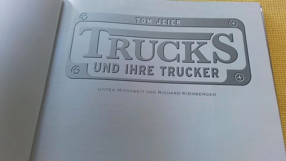 Trucks und Ihre Trucker, neuwertig, 230 Fotos, für Groß und Klein in Rietberg