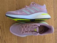 Schöner Adidas Supernova Laufschuh, Gr. 38, NEU Bayern - Erding Vorschau