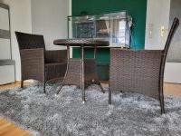 2x Gartenstühle/Wohnzimmerstühle und Tisch mit Glasplatte. Bayern - Fahrenzhausen Vorschau