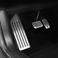 Tesla Model 3 Performance Pedal-Auflagen, 3-teiliges Set Nordrhein-Westfalen - Minden Vorschau