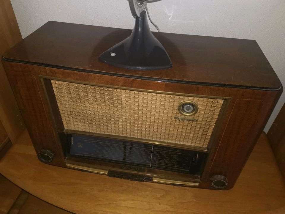 Röhrenradio Grundig 3003UKW super Klang in Floß