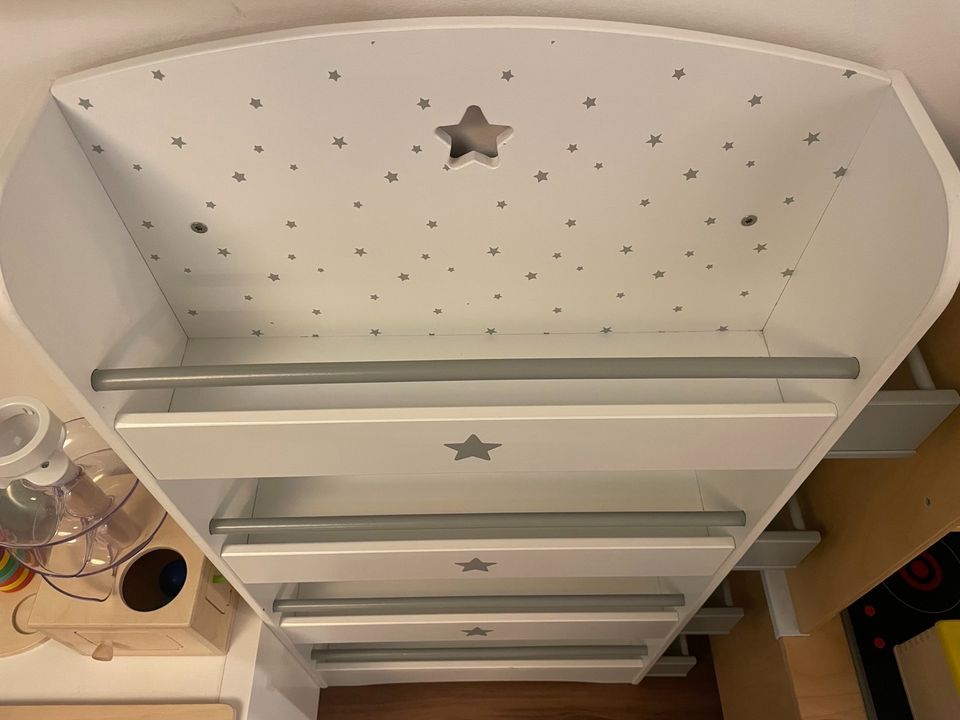 Vertbaudet Bücherregal Regal grau weiß Sterne Sirius in Heiligenhaus