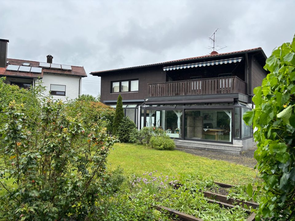 Großzügiges Wohnhaus mit Einliegerwohnung, schönem Garten, Sauna in Röthenbach