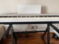 Digital Piano Roland FP-30 mit Stativ und Pedal Bayern - Nassenfels Vorschau