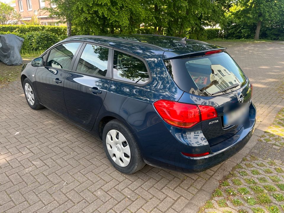 Opel Astra in Unna