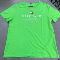 Tommy Hilfiger Tshirt Gr 164 seltene Farbe! Neuwertig! Düsseldorf - Kalkum Vorschau