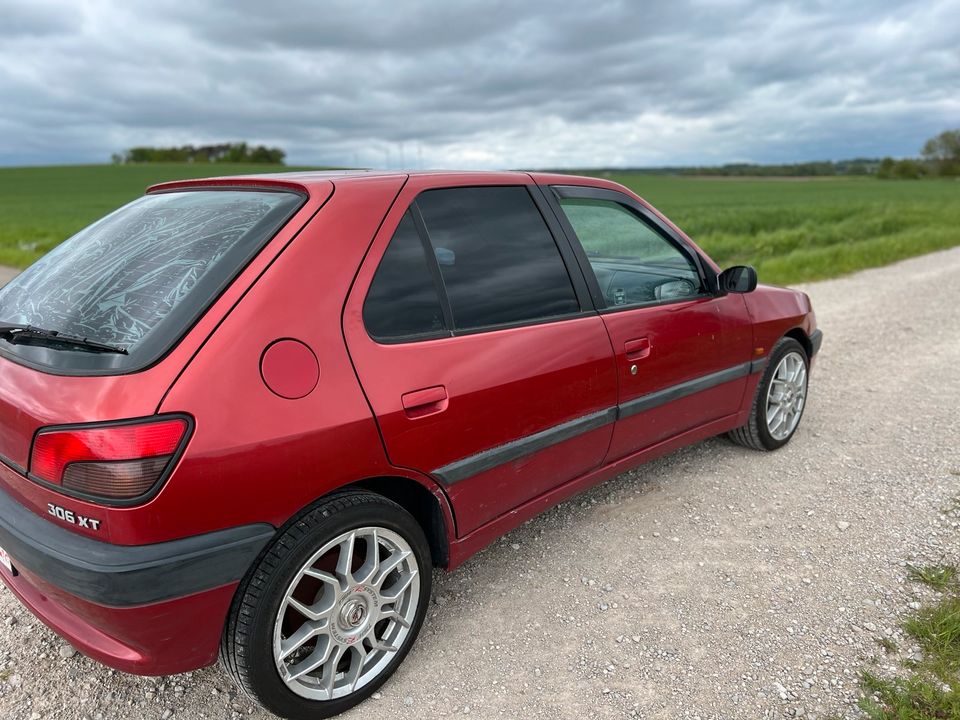 Peugeot 306 XT  Automatik TÜV NEU 04/2026 Rentner in Adelsdorf