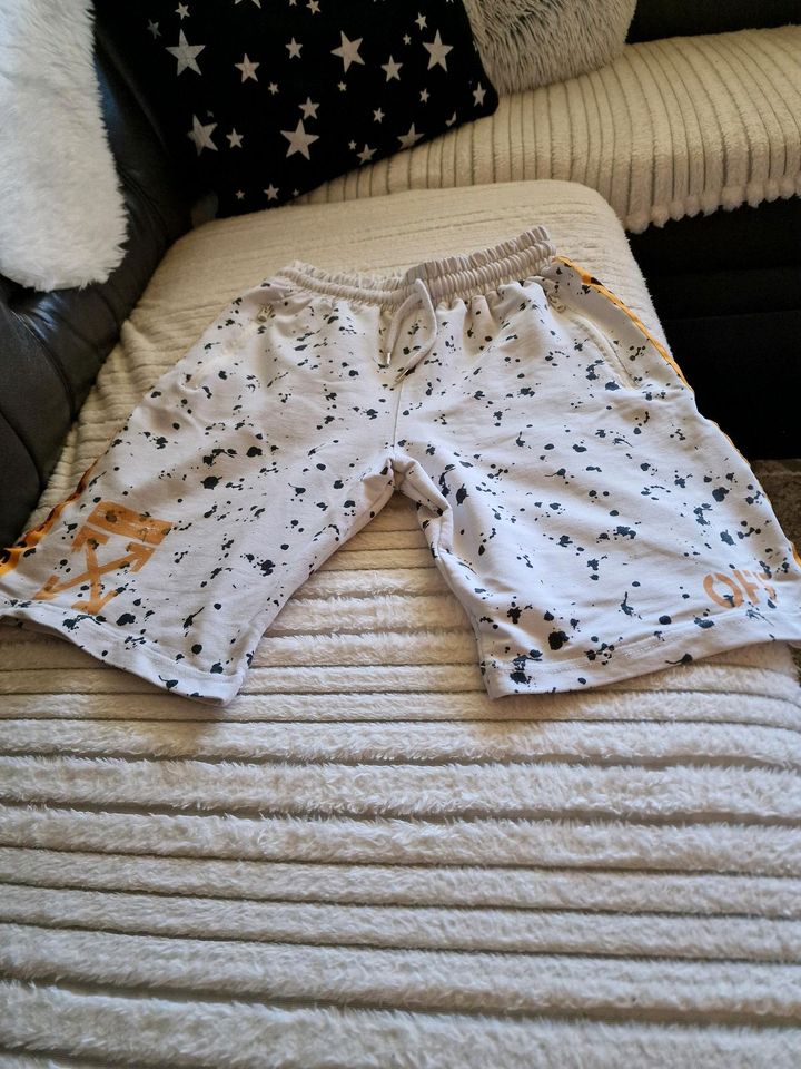 Off white kurze hose gr.S in Bad Doberan