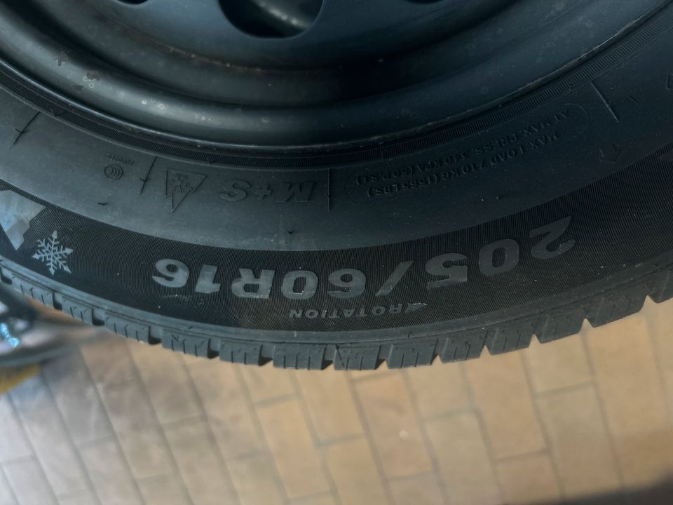 Winterreifen auf Stahlfelgen Seat Arona 205/60 R 16 in Siegen