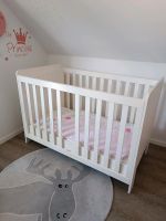 Kinderbett / Babybett mit Matratze und Bettwäsche Nordrhein-Westfalen - Hövelhof Vorschau