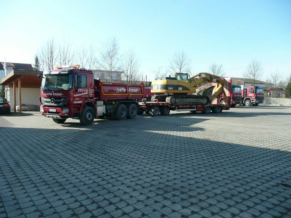 Bagger, Transporte, Tieflader, Spedition, Anhänger in Fuldatal