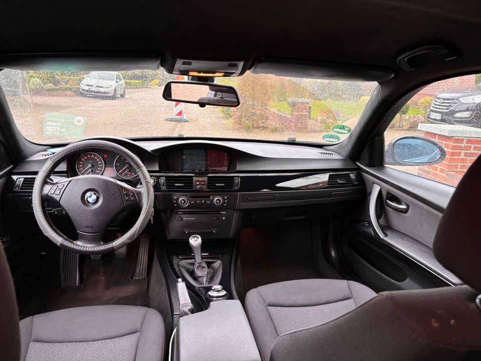 BMW 320d touring - in Oldenburg
