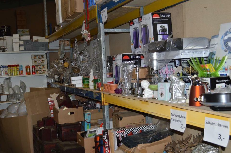 Räumungsverkauf für Flohmarkt,Ausverkauf,Lagerverkauf Retouren in