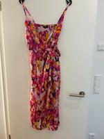 NEU Satin Wickelkleid Kleid Sommer L 40 pink bunt Baden-Württemberg - Nagold Vorschau