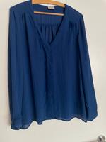 Elegante lockere Bluse in dunkelblau Niedersachsen - Wallmoden Vorschau