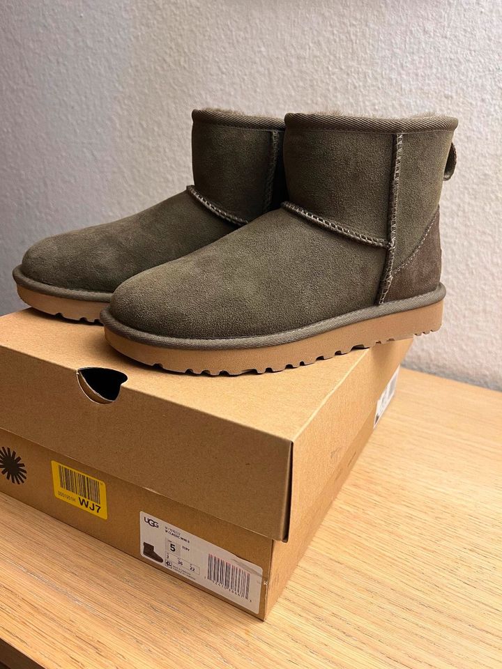 UGG - Damenschuhe (Classic Mini II) in Heilbronn