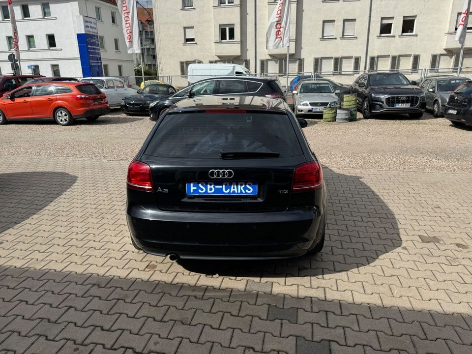Audi A3 1.6 TDI Attraction in Heinersreuth