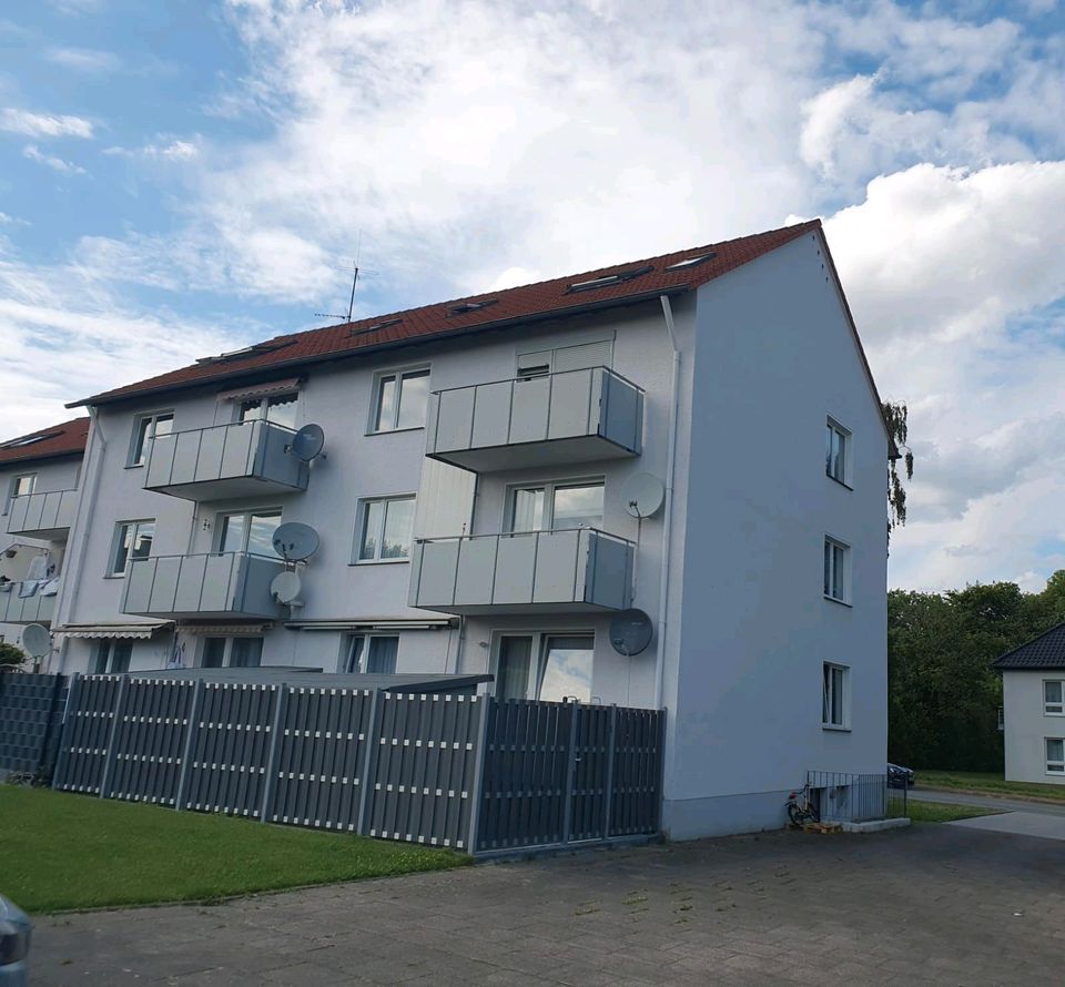 Traumhafte 3 Zimmer - Wohnung mit Balkon und Stellplatz in Brake in Bielefeld