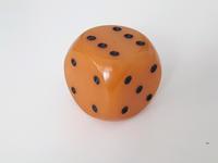 DDR Würfel Catalin Kunstharz Butterscotch 3,2 cm Sachsen - Großenhain Vorschau