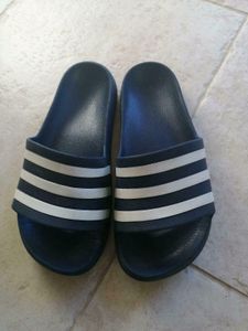 Adidas Badelatschen Gr. 37,5, UK 5 in Dresden - Neustadt | eBay  Kleinanzeigen ist jetzt Kleinanzeigen