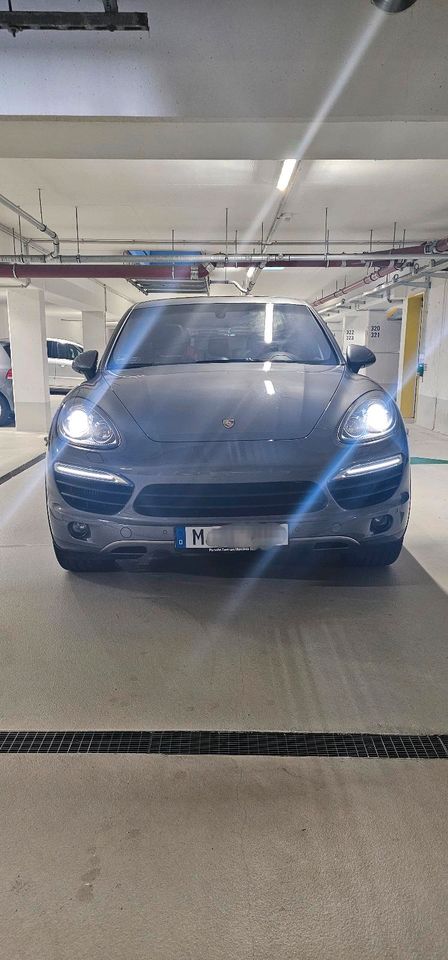 Porsche Cayenne S Sport 4.2 Diesel Panoramadach 22 Zoll in München