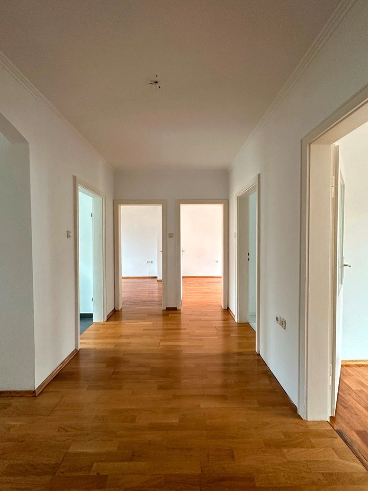 Charmante 3-ZKB-Terrassenwohnung *mit Einbauküche, Terrasse und Garten in Augsburg