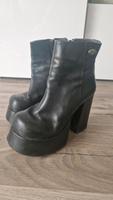 Buffalo Highheels Vintage 2000'er schwarz Hannover - Kirchrode-Bemerode-Wülferode Vorschau