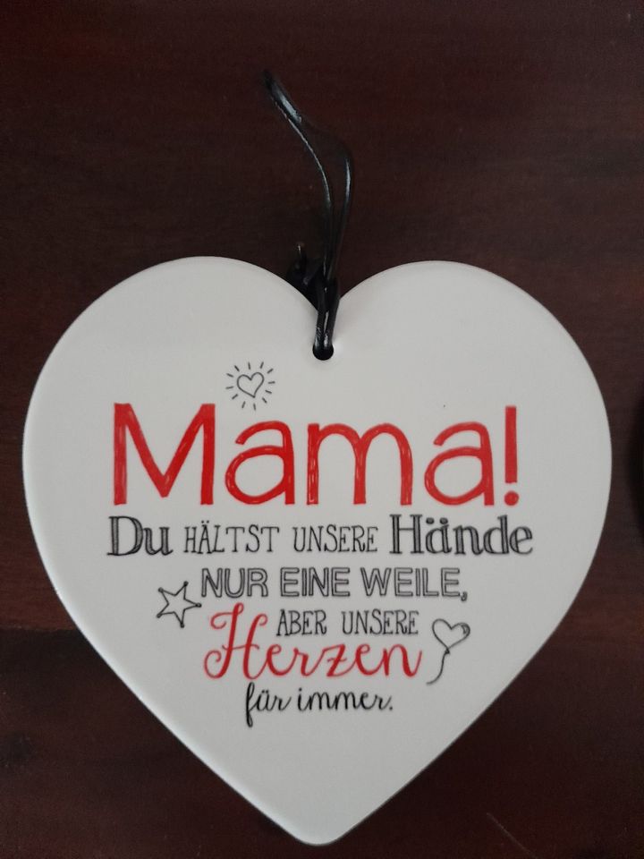 Schilder "Mama" und "Papa" ❤️ in Müllheim