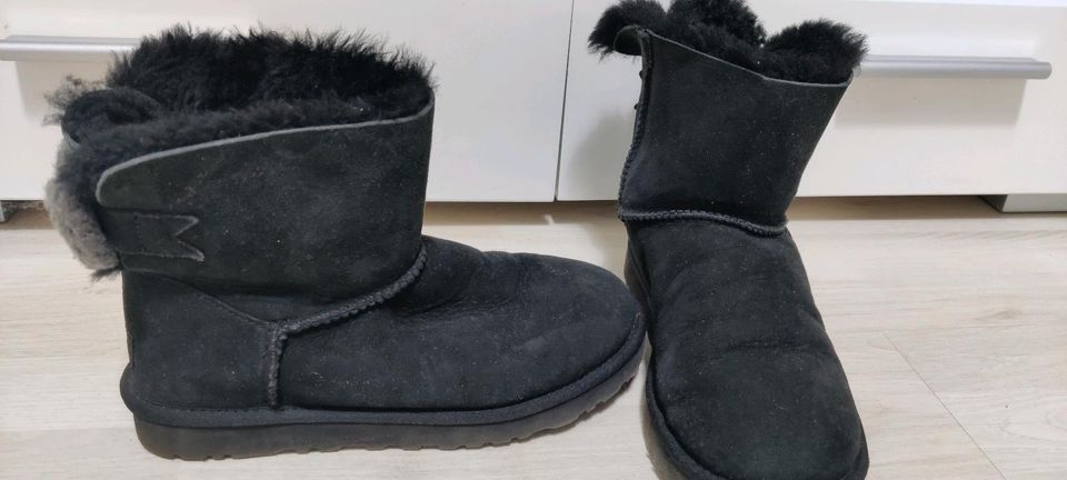 UGG Boots schwarz graue Schleife 39 in Rheinland-Pfalz - Kaiserslautern |  eBay Kleinanzeigen ist jetzt Kleinanzeigen